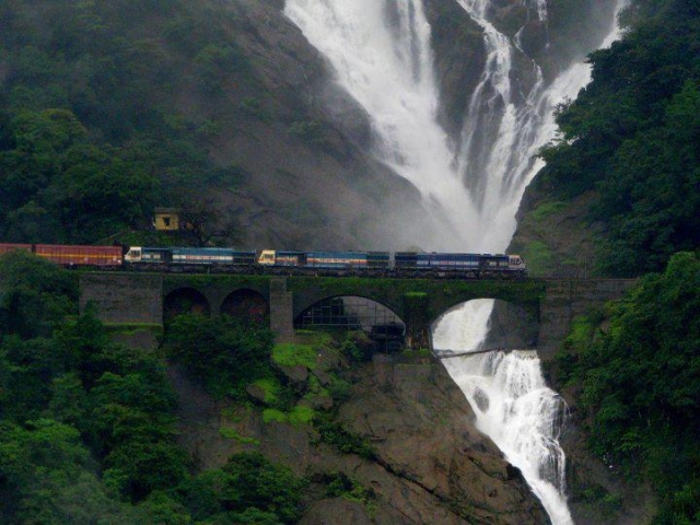 Водопад Дудхсагар (Dudhsagar falls)