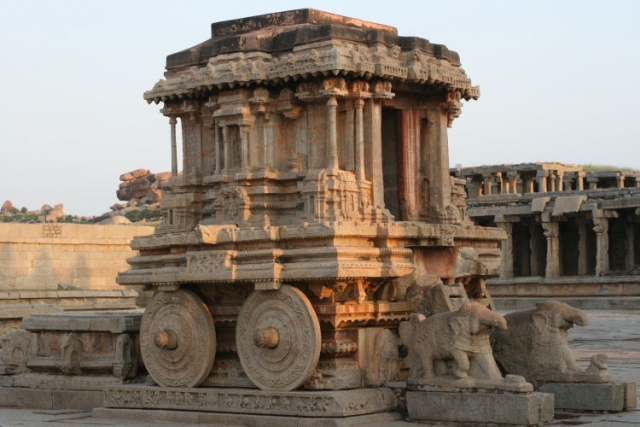 Храм Виттала (Vittala Temple)